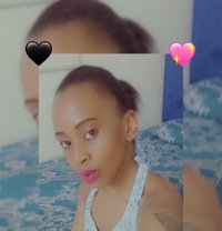 Sabrina - puta in Nairobi