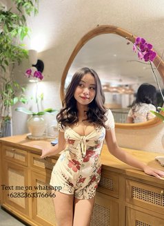 Sabrina - puta in Bali Photo 6 of 6