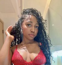 Sabrina - escort in Singapore Photo 2 of 5