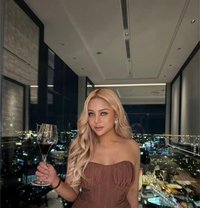 Sabrina - Transsexual escort in Bangkok Photo 1 of 21