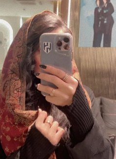 Sabrine - escort agency in Riyadh Photo 3 of 4
