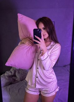 Sachi - escort in Manila Photo 2 of 5