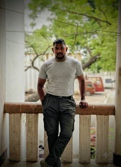 Sadaf Bull - Male adult performer in Dhaka Photo 1 of 8