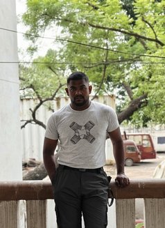 Sadaf Bull - Male adult performer in Dhaka Photo 3 of 8