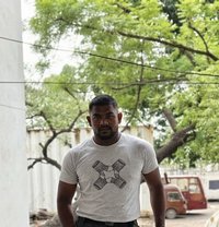Sadaf Bull - Male adult performer in Dhaka