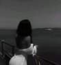 Rosa - masseuse in Muscat Photo 1 of 2