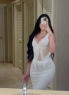 Sadafvip - escort in Muscat Photo 1 of 4