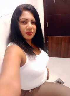 Sadamali - escort in Abu Dhabi Photo 2 of 2