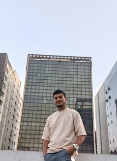 Sadhin - Male escort in Dubai Photo 3 of 3