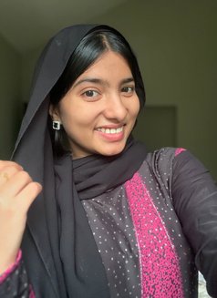 Sadia - escort in Muscat Photo 1 of 3