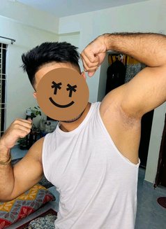 Sadik Ahmed - Intérprete masculino de adultos in Dhaka Photo 1 of 6