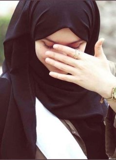 Arabic Iraqi lady - puta in Doha Photo 2 of 2