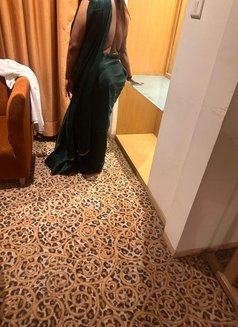 Safashuru - escort in Mumbai Photo 2 of 5