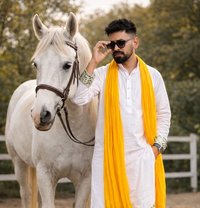 Rooko - Male escort in Chandigarh Photo 1 of 3