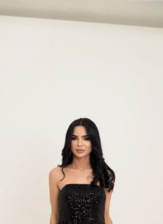 Azra - Transsexual escort in Riyadh Photo 1 of 13