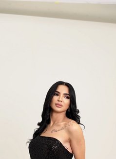 Azra - Transsexual escort in Riyadh Photo 2 of 13