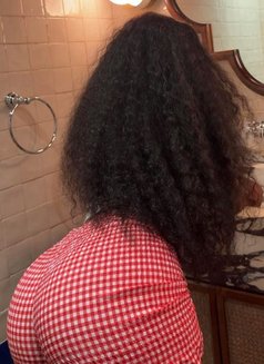 Safina - escort in Hyderabad Photo 2 of 3