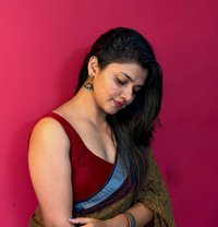 Safiya - puta in Amritsar