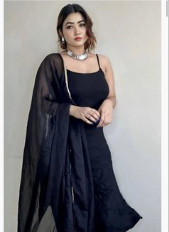 Safiya - escort in Mumbai Photo 1 of 1