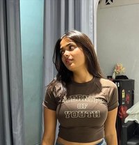 Safiya - puta in Kalyan