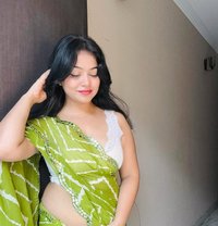 Safiya - puta in Kanpur