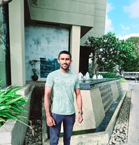Safran - Acompañantes masculino in Colombo