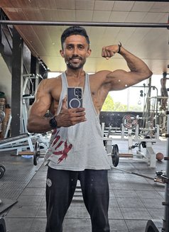 Safran - masseur in Colombo Photo 3 of 3