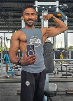 Safran - masseur in Colombo Photo 7 of 14