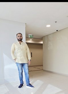 Sagar Singh - Male escort in Dubai Photo 3 of 6