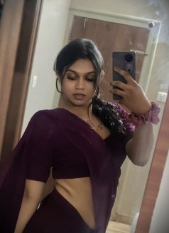 Sagorika the Queen of Seduction - Acompañantes transexual in Bangalore Photo 5 of 9