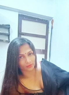 Sahana - Acompañantes transexual in Chennai Photo 3 of 4