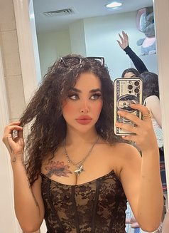Sahar age 20 - escort in Muscat Photo 7 of 11
