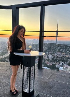 Sahar - escort in Dubai Photo 2 of 4