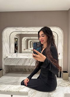 Sahar - escort in Dubai Photo 1 of 5