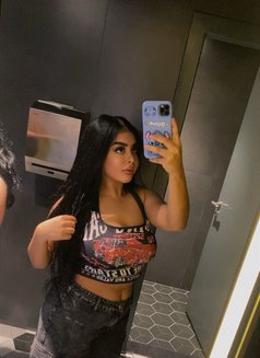 Sahar - puta in Dubai Photo 3 of 7