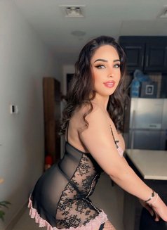Sahar سهر - puta in Dubai Photo 5 of 8