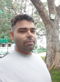 Sahil - Male escort in Mumbai Photo 2 of 5