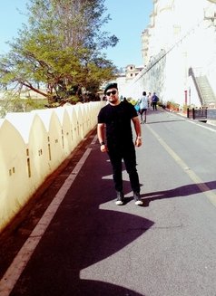Sahil - Male escort in Dubai Photo 2 of 7