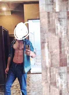 Sahil - Acompañantes masculino in New Delhi Photo 1 of 1