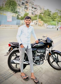 Sahil - Male escort in Pune Photo 5 of 5