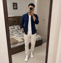 Cash Payment - Acompañantes masculino in Thane