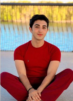 Saif - Male escort in Abu Dhabi Photo 2 of 5