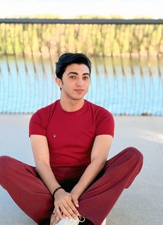 Saif - Male escort in Abu Dhabi Photo 3 of 5