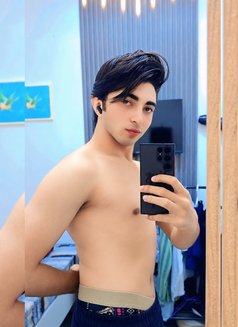 Saif - Male escort in Abu Dhabi Photo 6 of 6