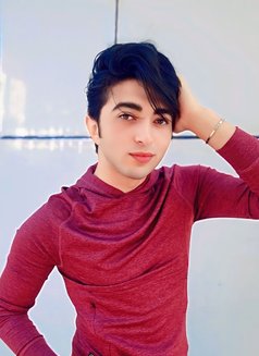 Saif - Male escort in Dubai Photo 1 of 5