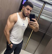 Saif - masseur in Dubai