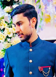 Saim Malik - Acompañantes masculino in Lahore Photo 1 of 8