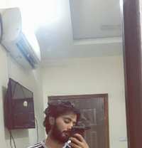 Saim - Male escort in Karāchi