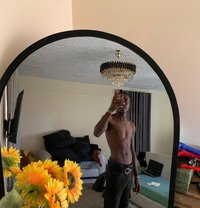 Saint - Acompañantes masculino in Nairobi