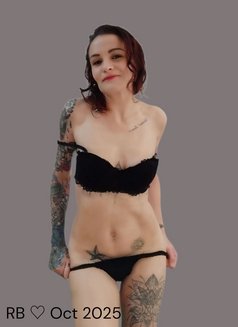 Saint - companion in Cape Town Photo 7 of 14